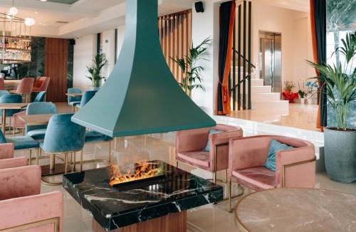 Tripoli Hotel | AKROTHEA suites & lounge