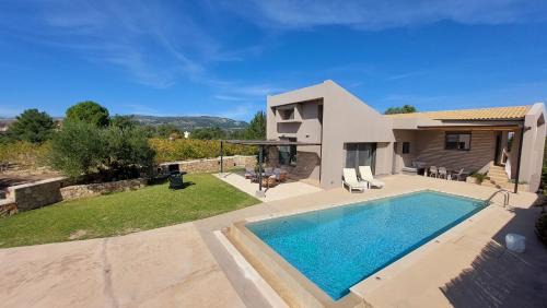 Mantzavinata Villa | Alekos Beach Houses-Profilio's Villas