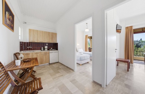 Lefkimmi Apartment | Alexandra Apartment 13 with Private Balcony & Wi-Fi