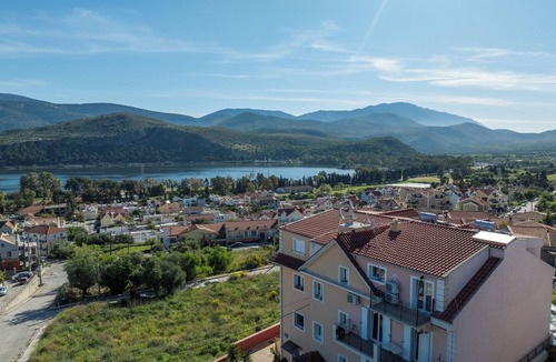 Argostoli Town Apartment | Alkithea Cozy Seaview Apartment