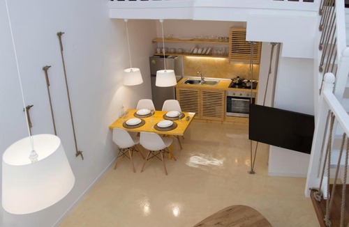 idhra Apartment | Alleyway House