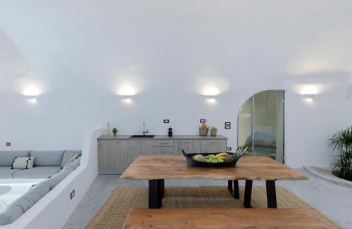 Vothon Apartment | Alluvial Santorini Suites
