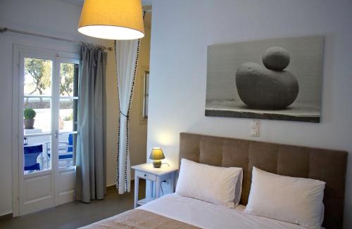 Naousa Hotel | Almira Suites - Seafront - Naousa Paros