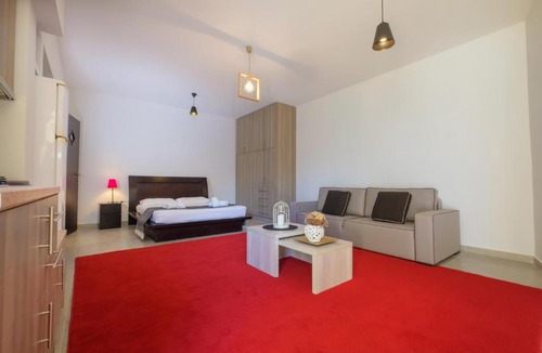 Paralia Vergas House | Almyros Aktis private garden apartment