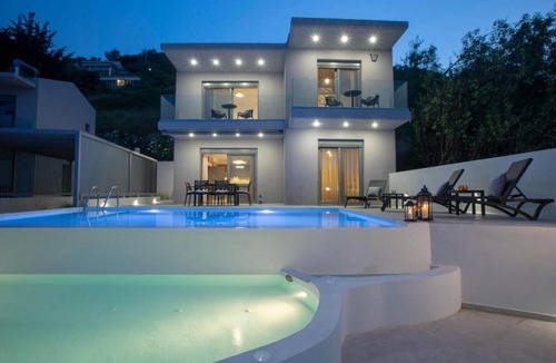 Apolpaina Villa | Aloft Luxury Villas Lefkada - Heated pool Lefkia Villa