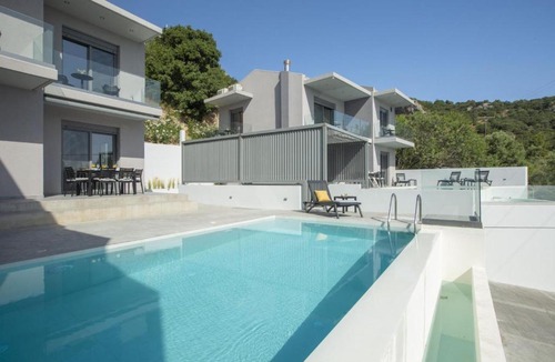 Apolpaina Villa | Aloft Luxury Villas Lefkada - Heated pool Lefkia Villa