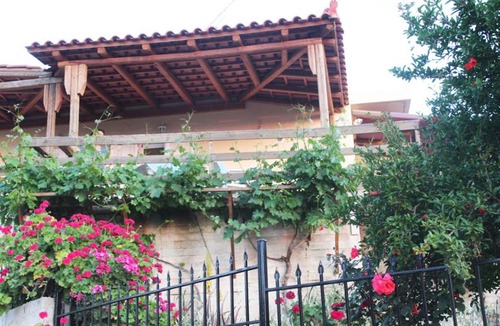 Mires House | Alonaki House