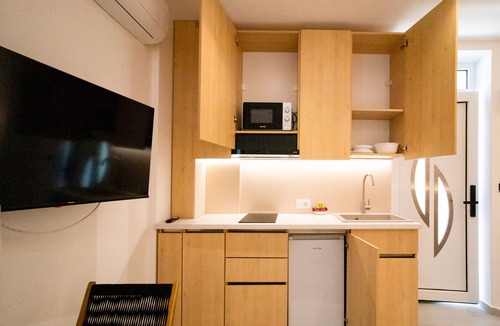 Maini Apartment | Alpesa Apartments