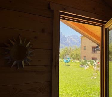 Vusanje Ski Chalet | Alpet