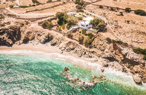Naxos House | Alpha Mu Beachfront House