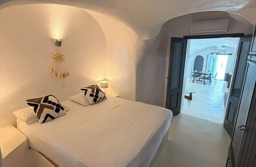 Firostefani House | Alta Vista Suites