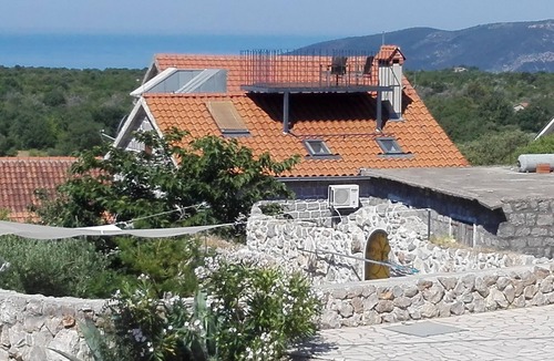 Lustica Villa | Altes Steinhaus auf offenerSeeseite von Lustica mit Garten, ruhige Lage