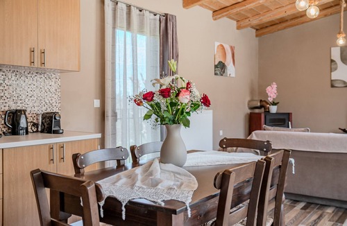 Monopari Villa | Altura Villa,Private Pool , one storey , for Up to 7 geusts
