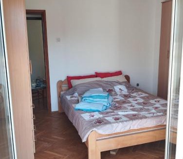 Donja Kostanjica House | Amarillys