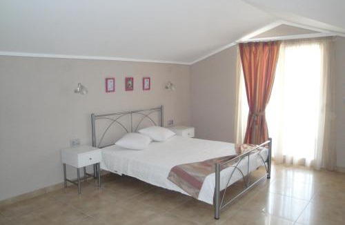 Asprovalta Apartment | Amaryllis Studios