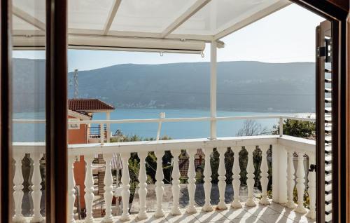 Topla Apartment | Amazing Apartment In Herceg Novi With Kitchen
