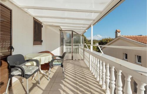 Topla Apartment | Amazing Apartment In Herceg Novi With Kitchen