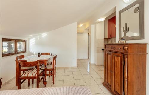 Topla Apartment | Amazing Apartment In Herceg Novi With Kitchen