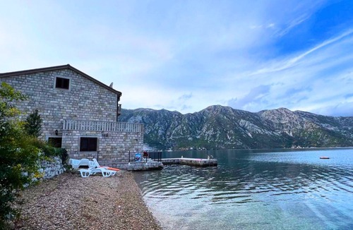 Donja Kostanjica Villa | Amazing House Near Beach in Kostanjica