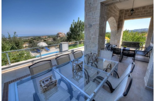 Adele Villa | Amazing Villa Arios