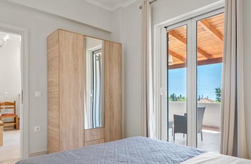 Dragano Apartment | Ameli Apartment , Spacious With Mountain View, Lefkada