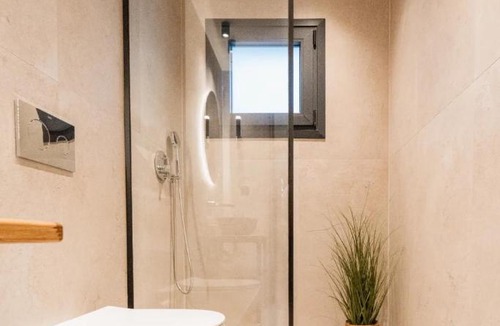 Nea Peramos House | Ammosphere