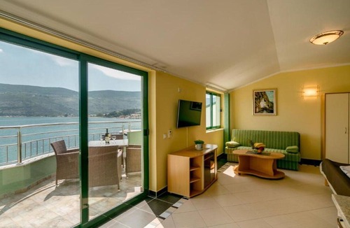 Herceg Novi Apartment | Amor Residence - One Bedroom Apartment with Terrace and Partial Sea View (6)