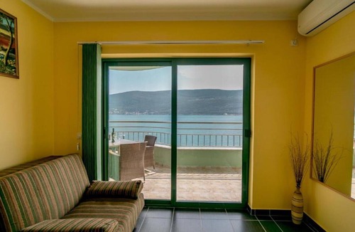 Herceg Novi Apartment | Amor Residence - Studio Apartment with Terrace and Sea View (4)