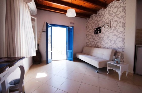 Katapola Hotel | Amorgion Village