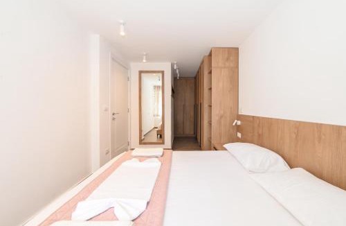 Golem Apartment | Amra Delux Apartments Durres