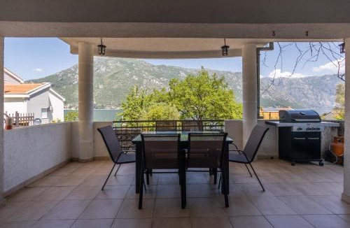 Lepetane Apartment | Ana Apartment