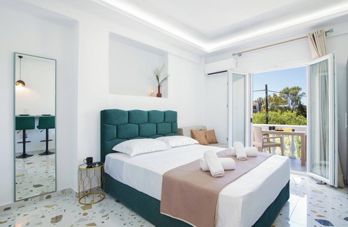 Lefkimmi House | Anais Luxury Living Green