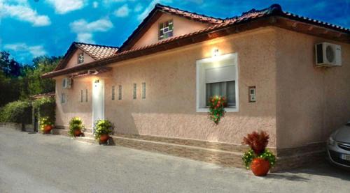 Tempi House | Anastasia Gardens Villa