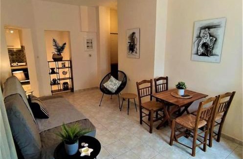 Moudros Apartment | Anastasia's Garden - Yellow Apartment