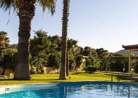 Saronikos Apartment | Anavissos pool appartment