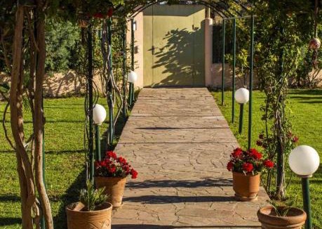 Saronikos Apartment | Anavissos pool appartment