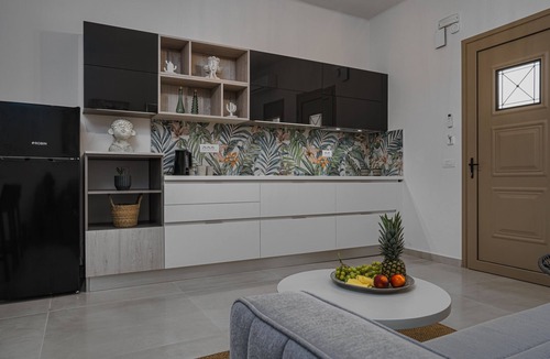 Zakynthos Town Apartment | Andy & Hari's Elegant Town Studios
