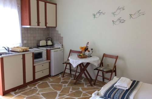Vlachopoulatika House | Anemos studio/entire guest house