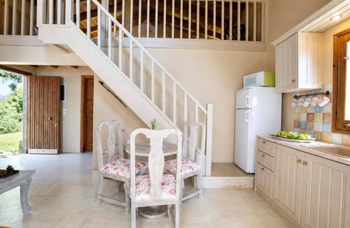 Athani Apartment | Anerada Houses - Seaviews Above Egremni in Lefkada