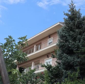 Pangaio House | Angela House - Large Holiday Home for Families & Groups