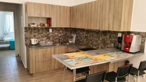 Kamena Vourla Apartment | Angela's Luxury Apartments