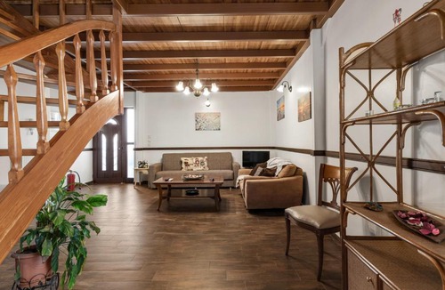 Aigaleo Apartment | Angi&George house