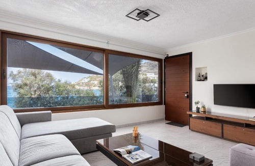 Kini Villa | Aniv Villa by the Sea - 5m from the beach