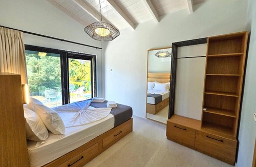 Frinion Villa | Anmaria Luxury
