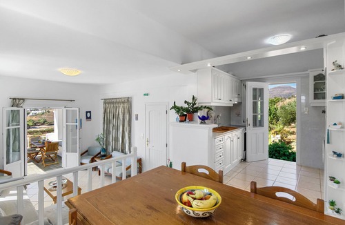 Piso Livadi Villa | Anthoula's Sea View Apartment