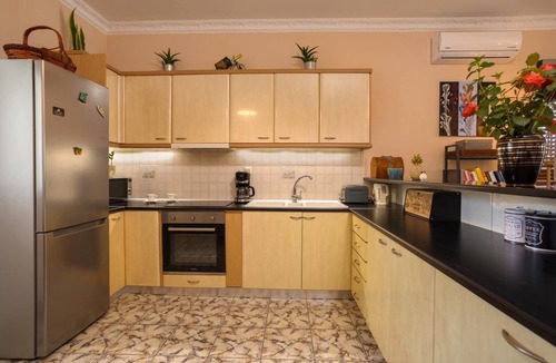 Kalpaki Apartment | Antigoni's Family House!