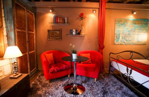 Dimitra Arkadias Apartment | Antique Luxury Groundfloor Suite