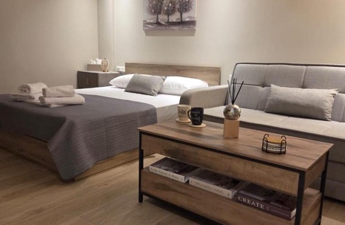 Markopoulon Apartment | Antonio Airport Loft-FREE AIRPORT SHUTTLE