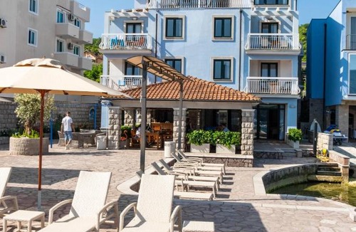 Tivat Apartment | Apart-hotel Villa Lav