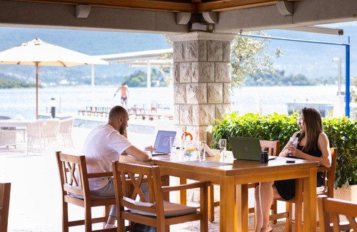 Tivat Apartment | Apart-hotel Villa Lav